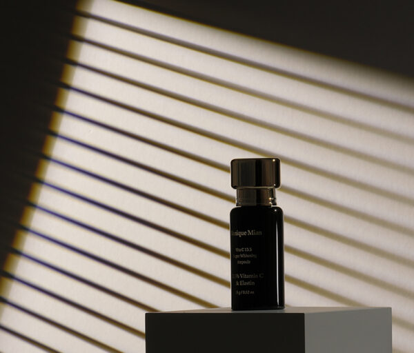 Vita C 13.5 Super Whitening Ampoule - (비타 씨 13.5 수퍼 화이트닝 앰플) - 이미지 3